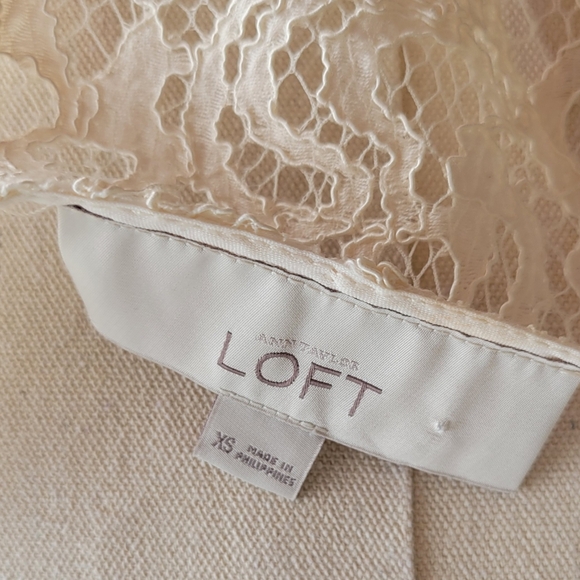 Elegant Loft cream lace top - Picture 3 of 4